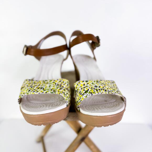 Crocs Leigh II Ankle Strap Graphic Wedges Sandals Hazelnut Gold Y2K 2000s Size 8 - Picture 4 of 12